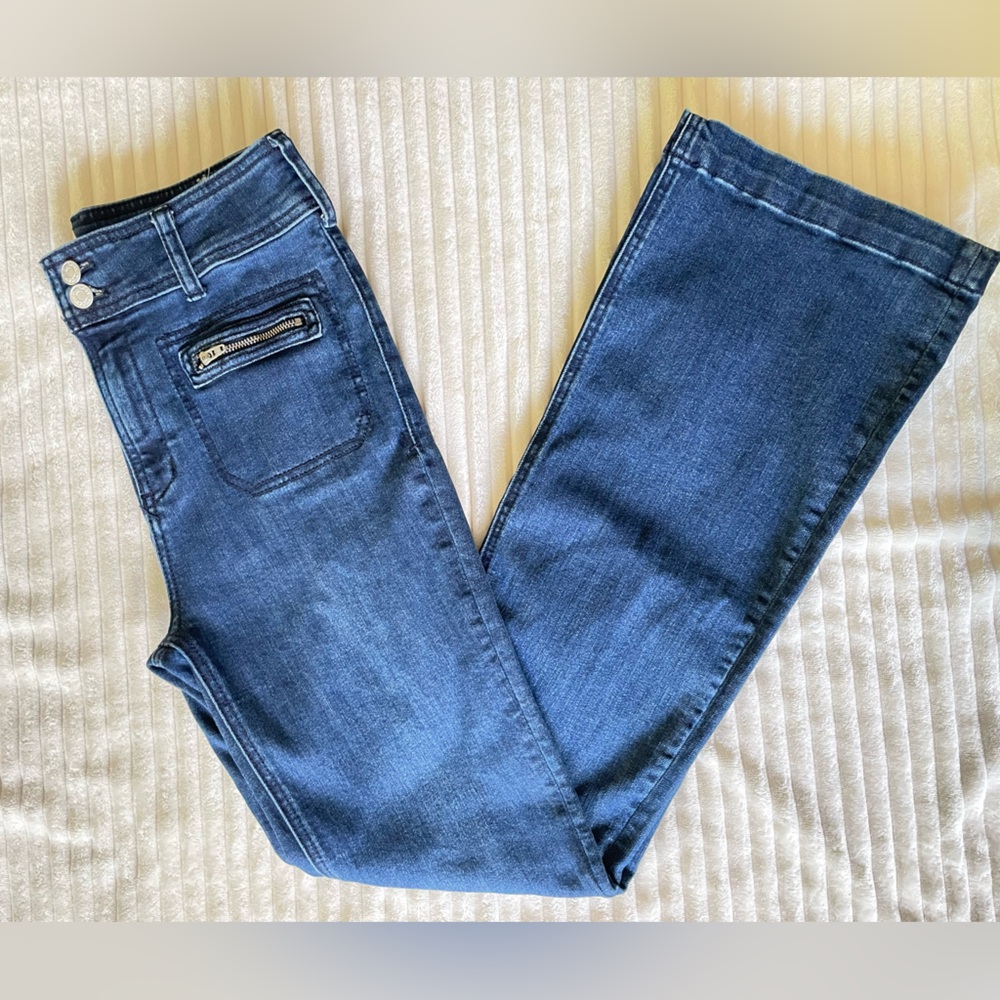 Anthropologie Pilcro High Waist Bootcut Trouser Fit Jeans zip front mini pockets